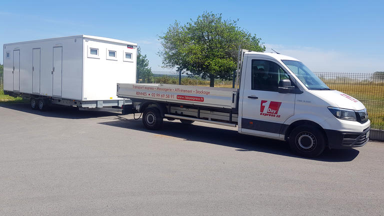 1 Day Express 35, camion plateau remorque 7 tonnes