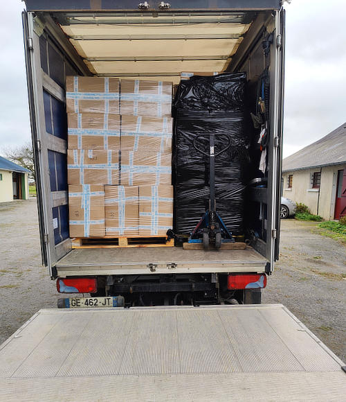 1 Day Express 35, fourgon avec hayon moins de 3,5 tonnes baché